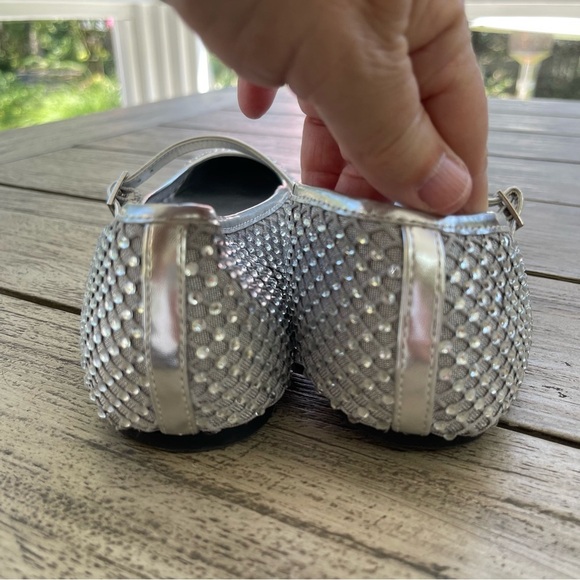 Nine West Bren Silver Studded Mary Jane Flats Womens Size 8.5 - Picture 3 of 9